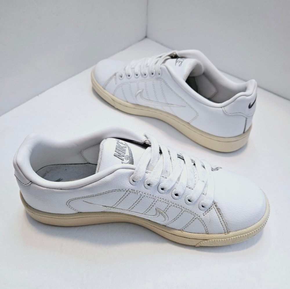 Nike Court Royale White Women's 315161-111 Sneakers/Shoes Size 8.5 - Picture 3 of 11